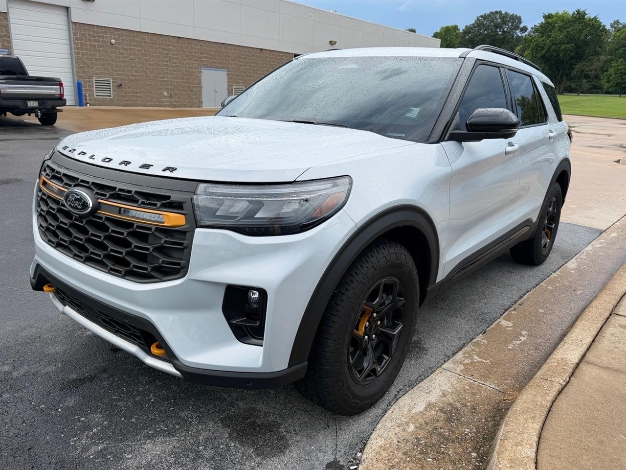 Ford Explorer  2026