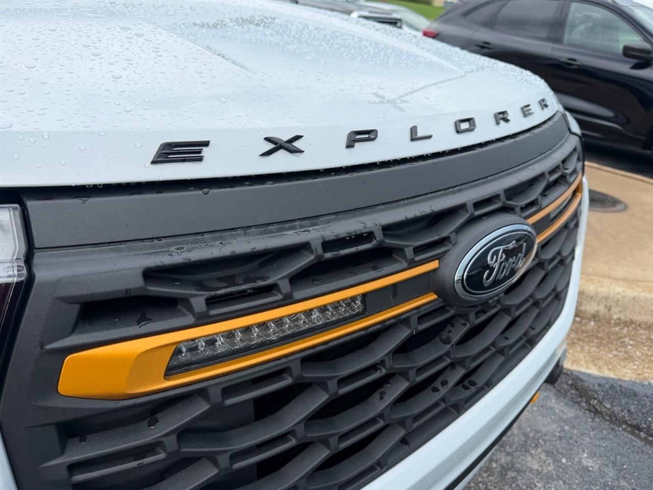 Ford Explorer  2026