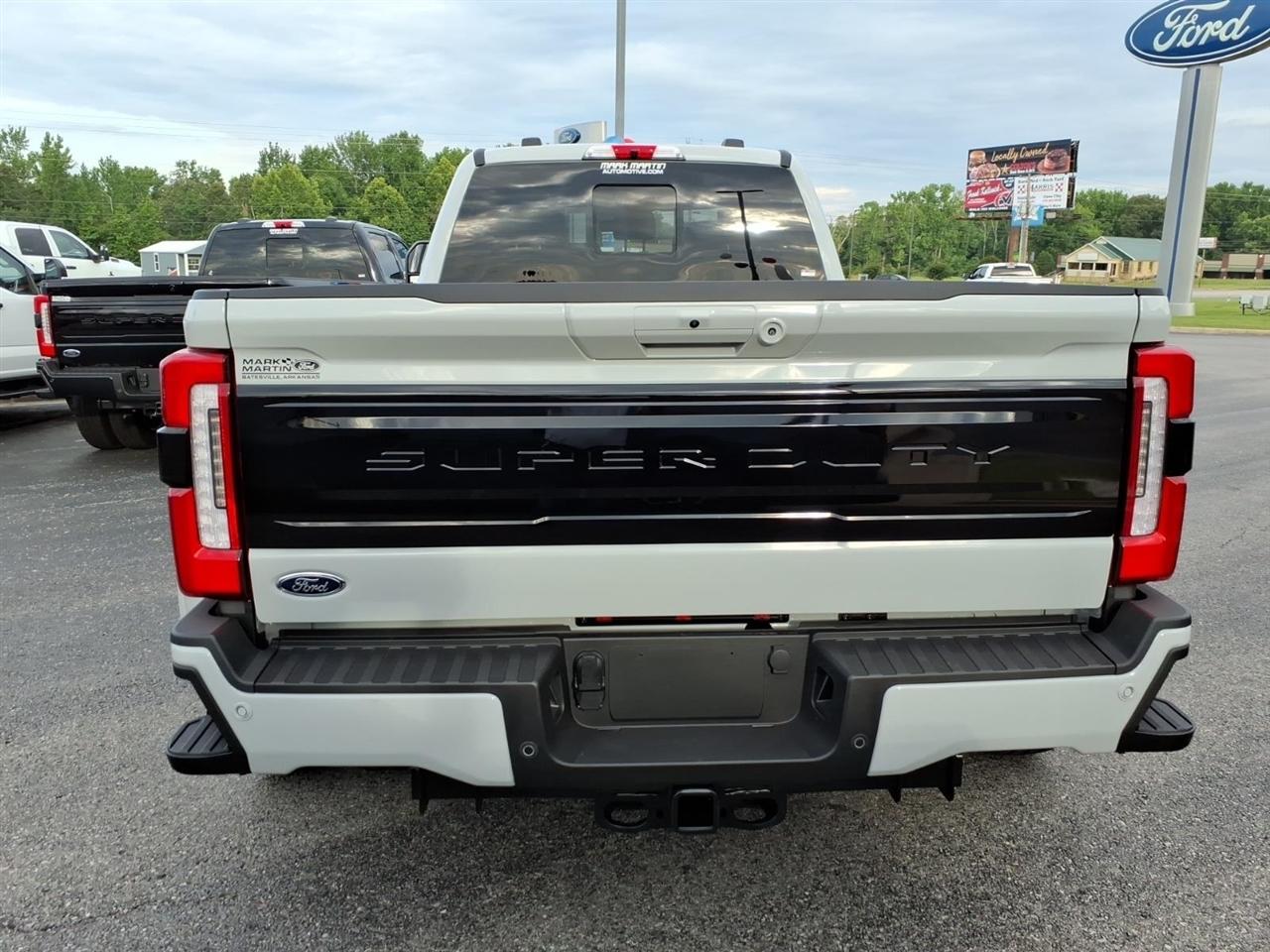 Ford Super Duty F-350 DRW  2026