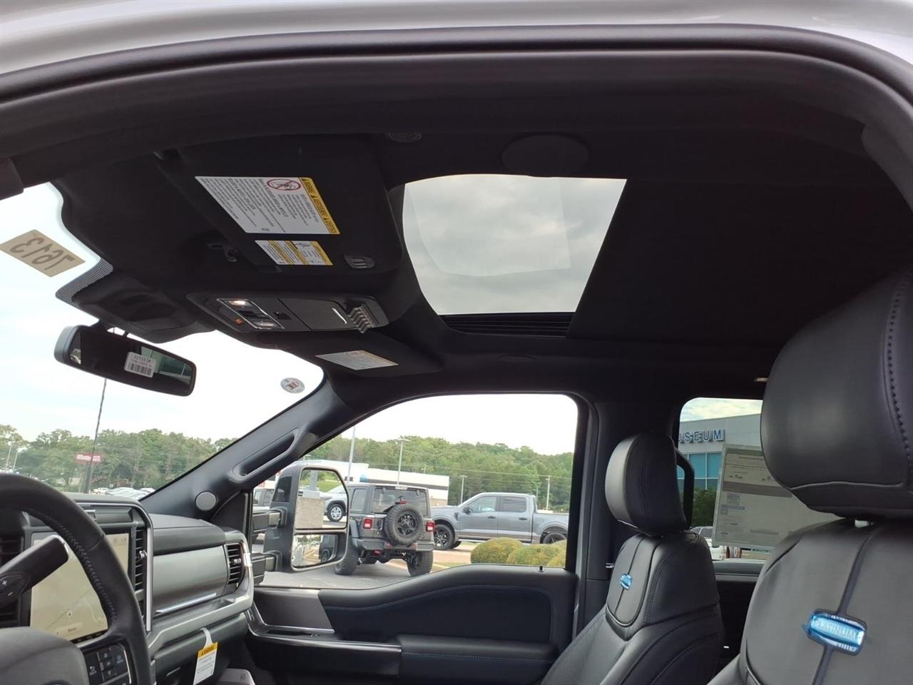 Ford Super Duty F-350 DRW  2026