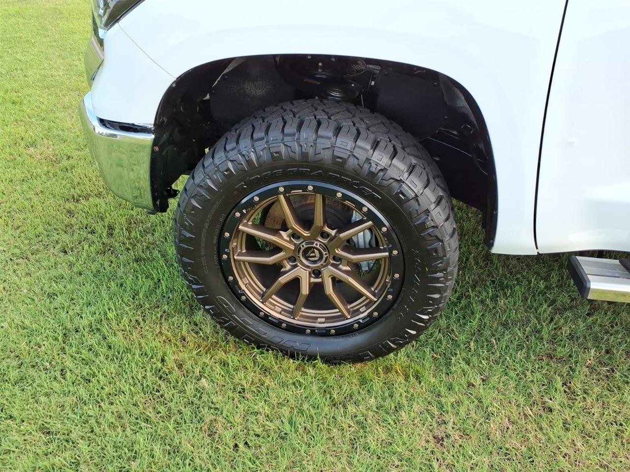 Toyota Tundra 4WD  2018