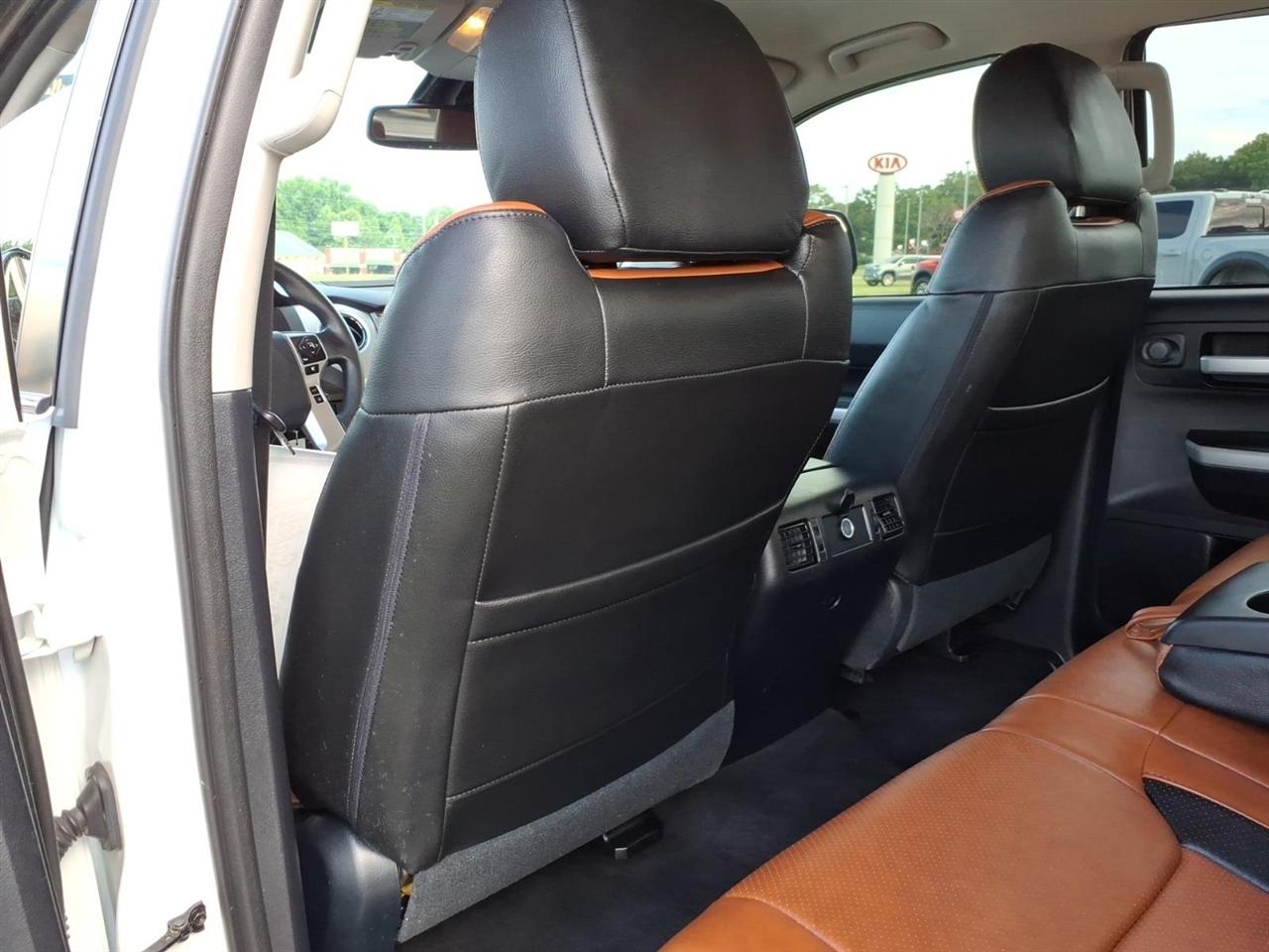 Toyota Tundra 4WD  2018