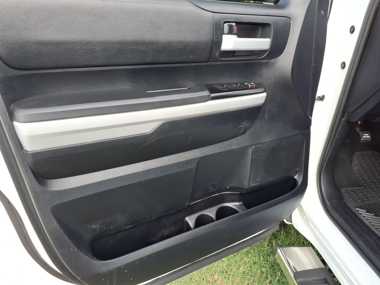 Toyota Tundra 4WD  2018