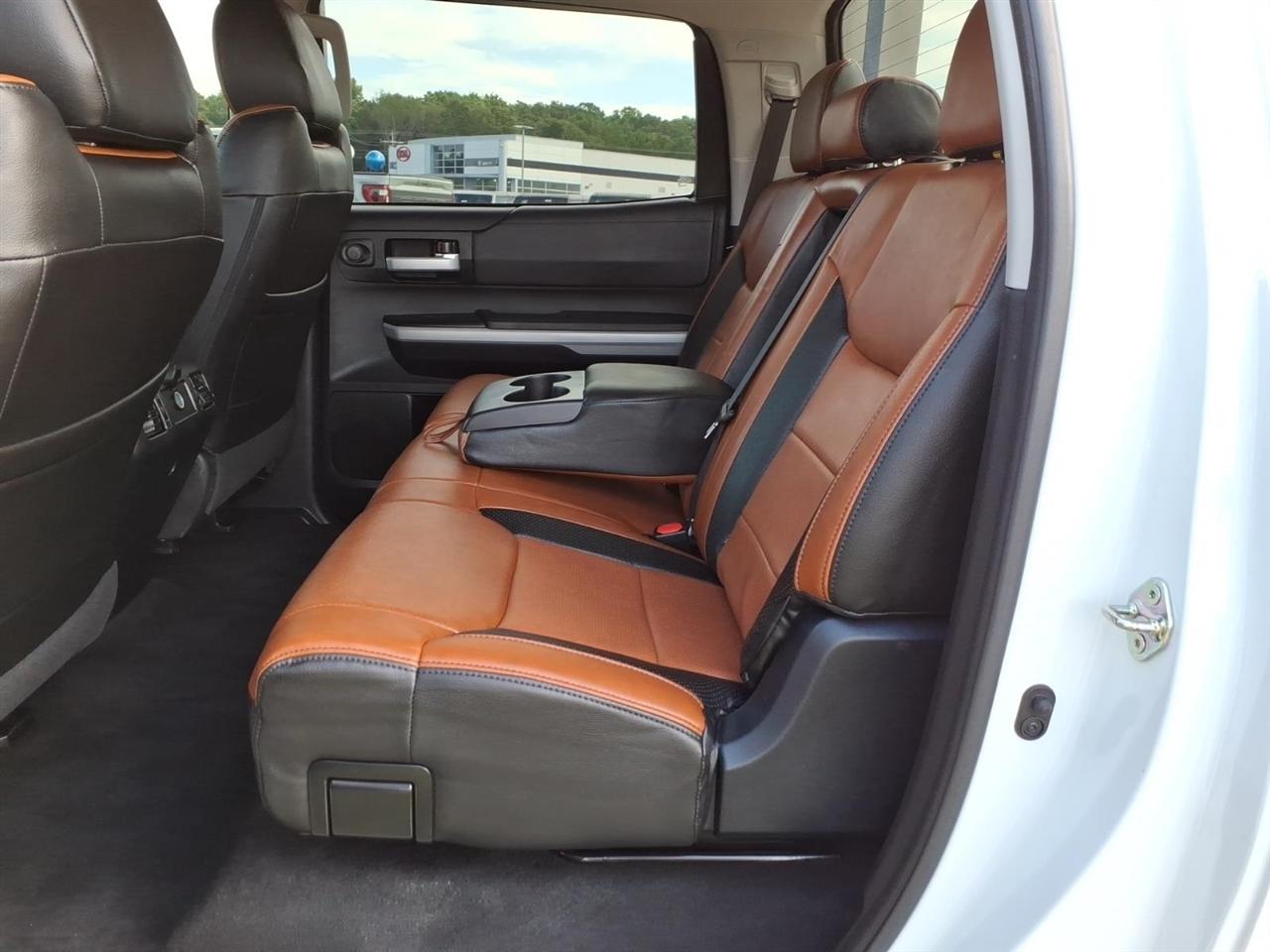 Toyota Tundra 4WD  2018