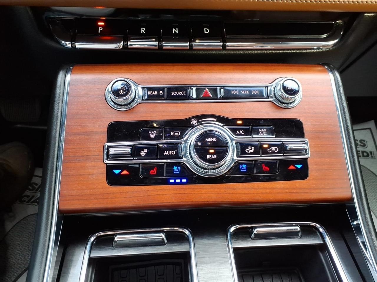 Lincoln Aviator  2021