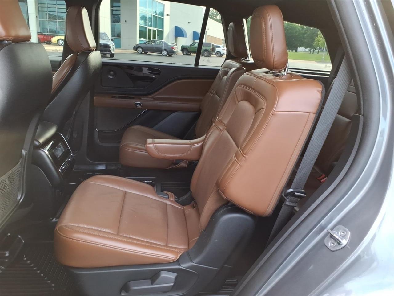 Lincoln Aviator  2021