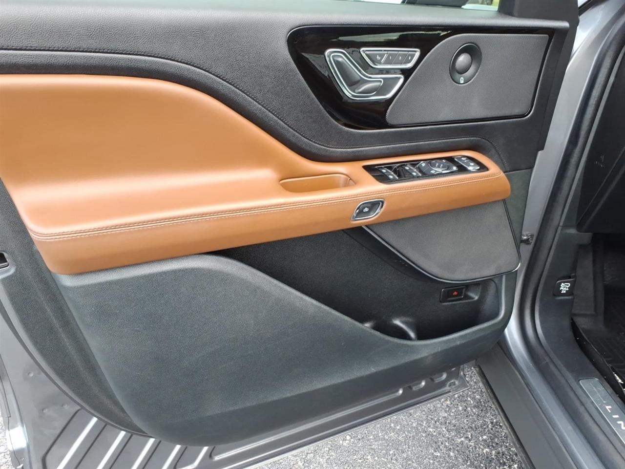 Lincoln Aviator  2021