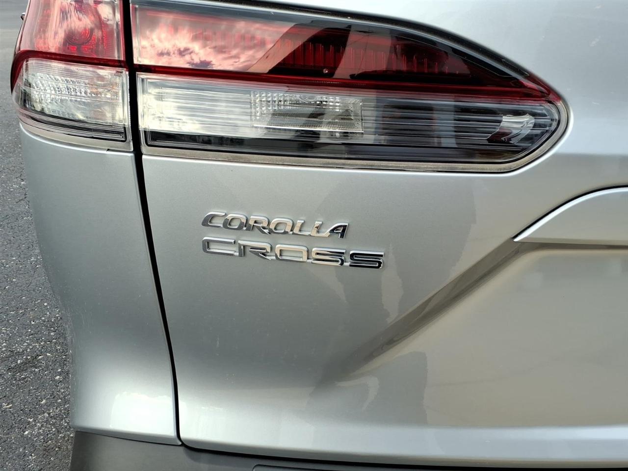 Toyota Corolla Cross  2026