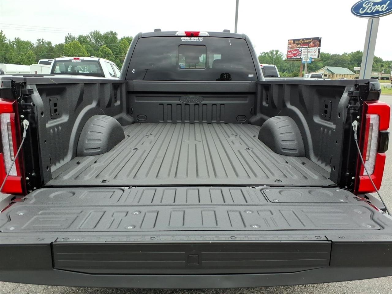 Ford Super Duty F-350 DRW  2026