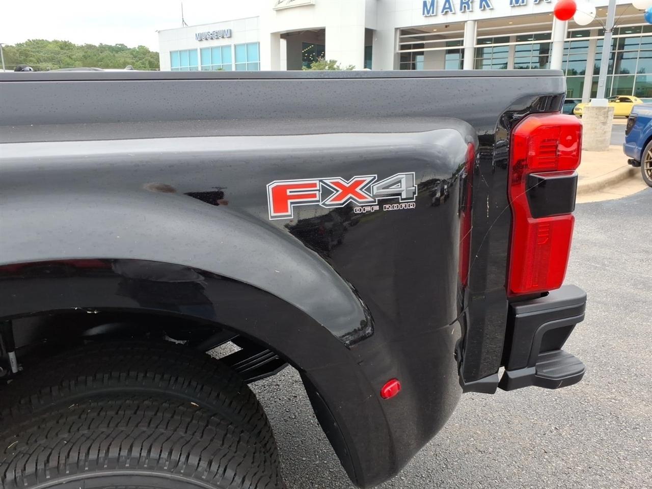 Ford Super Duty F-350 DRW  2026