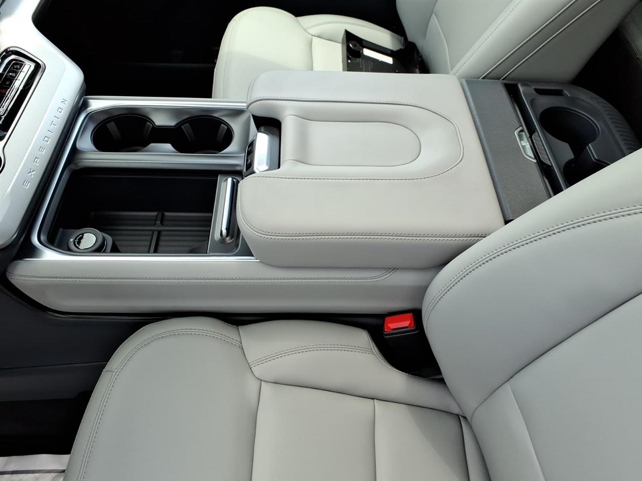 Ford Expedition Max  2026