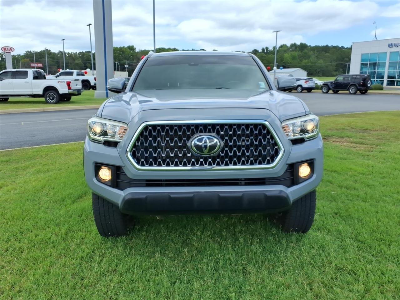 Toyota Tacoma  2018