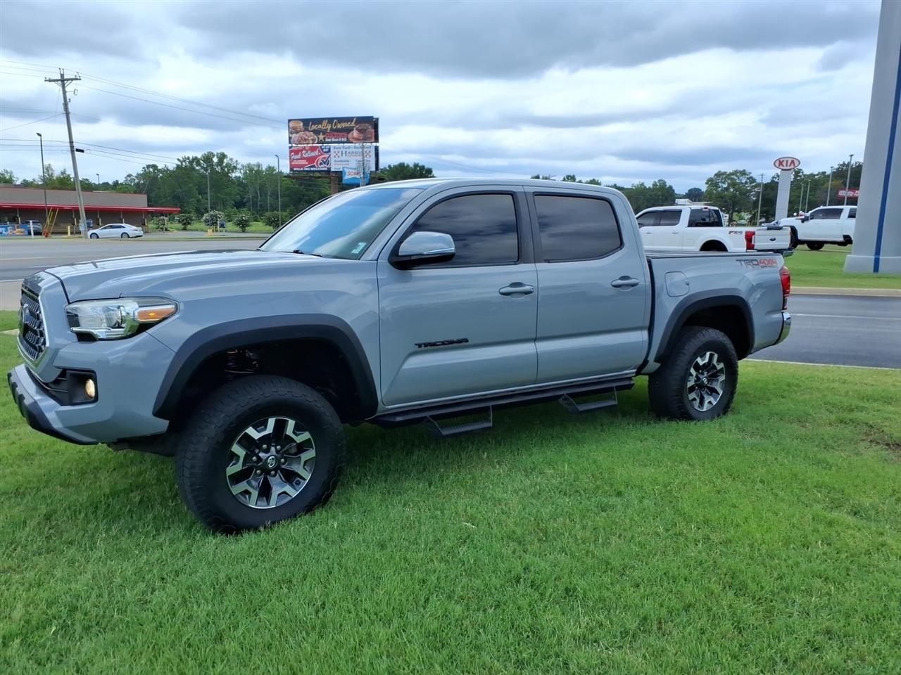 Toyota Tacoma  2018