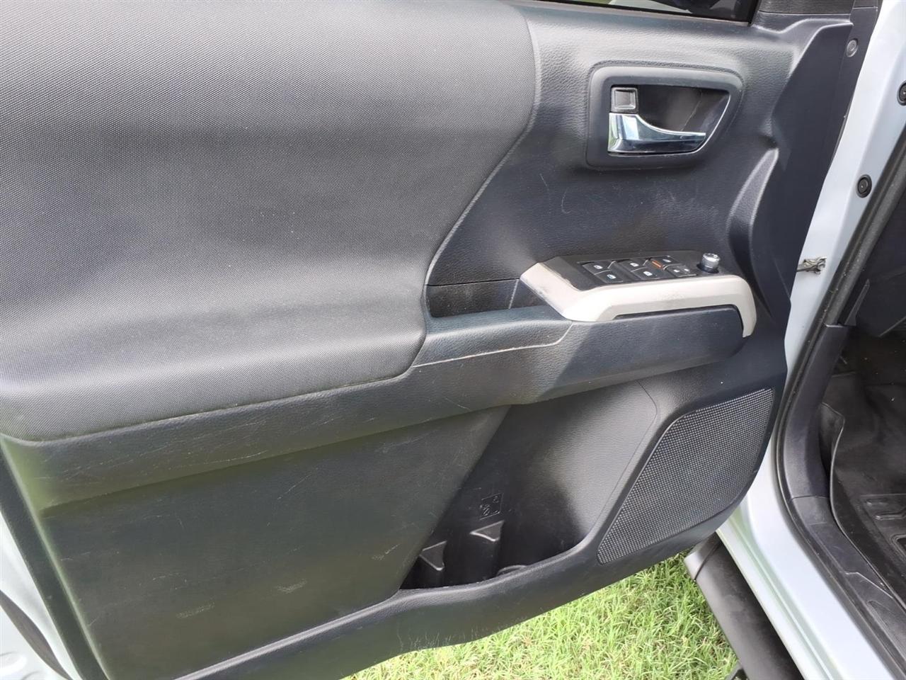 Toyota Tacoma  2018