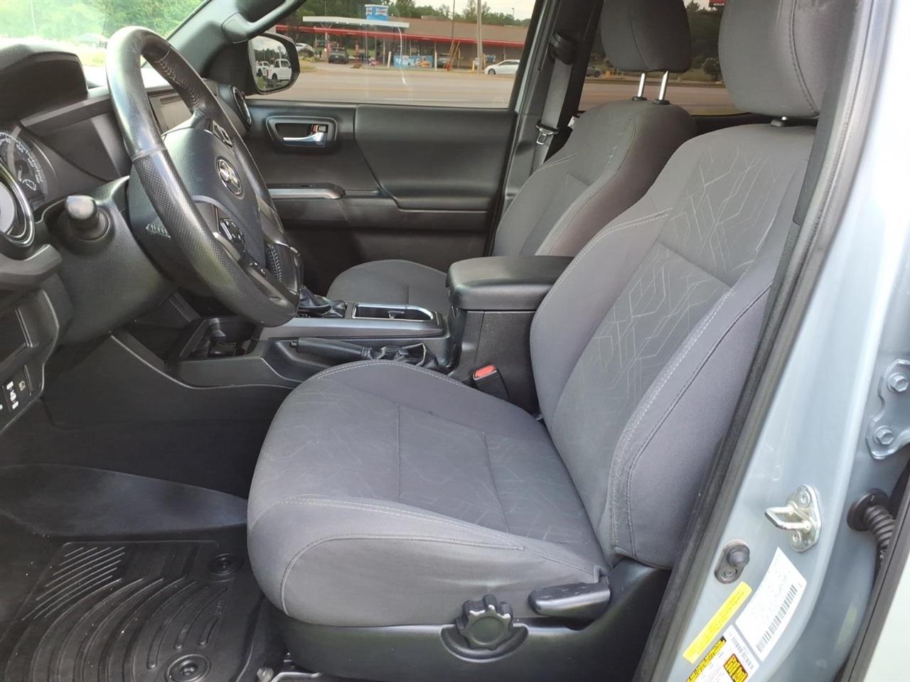 Toyota Tacoma  2018