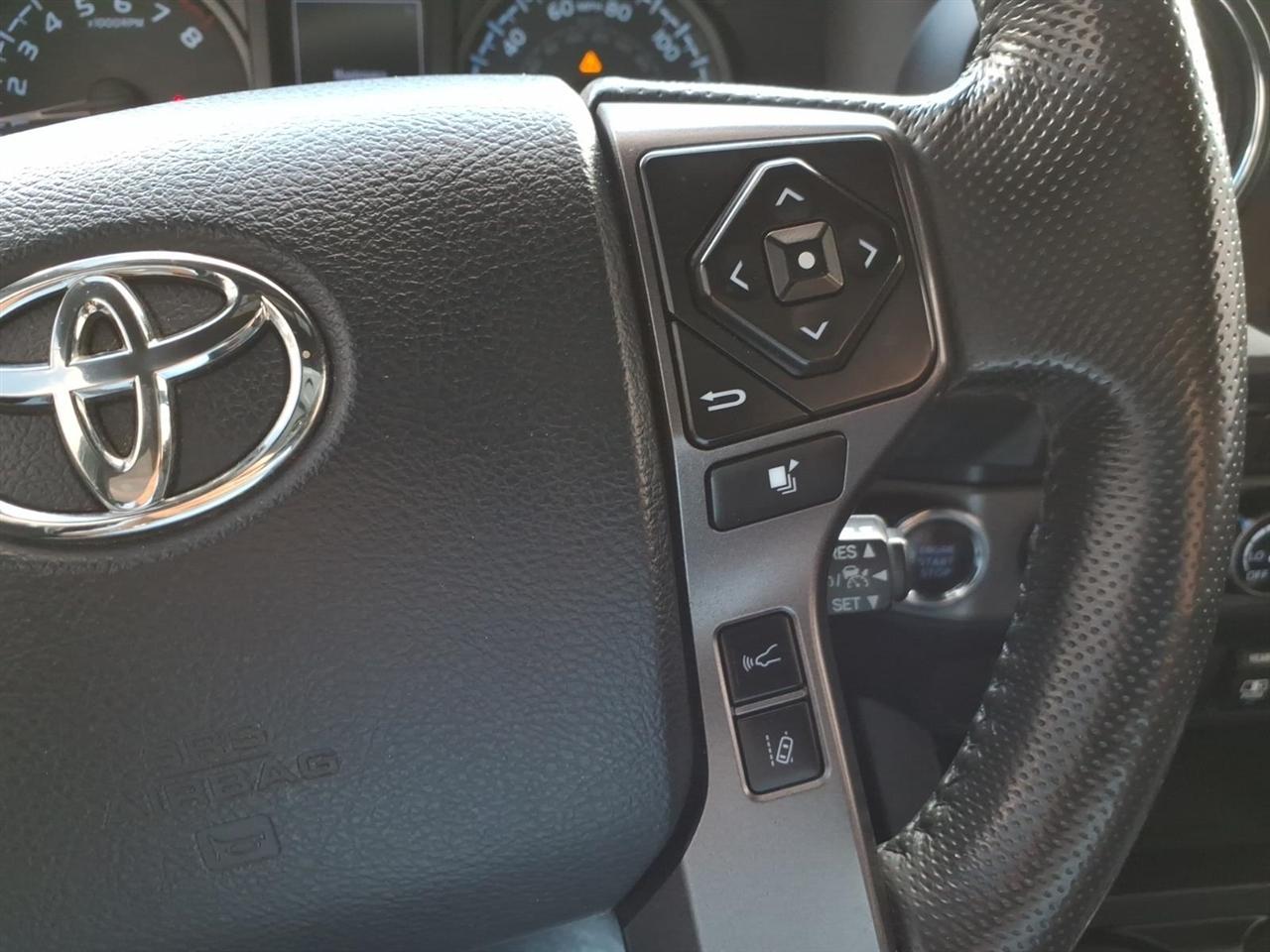 Toyota Tacoma  2018