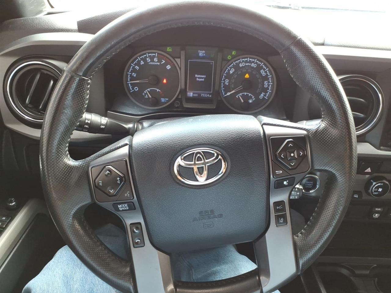 Toyota Tacoma  2018
