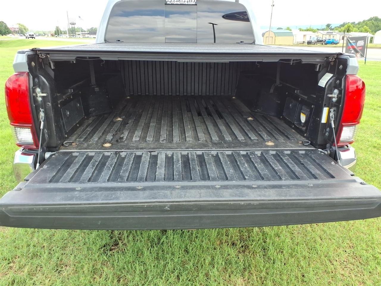Toyota Tacoma  2018