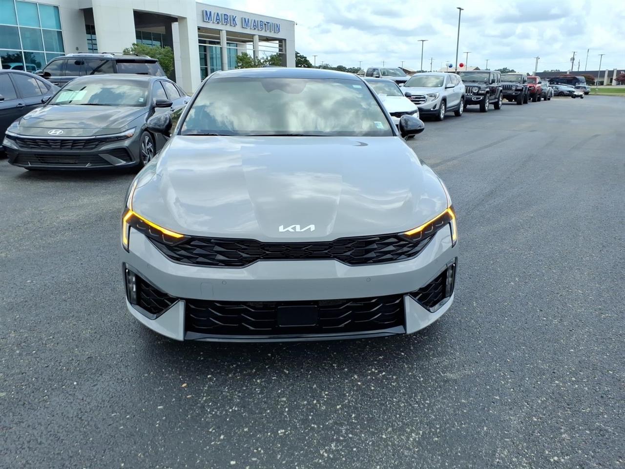 Kia K5  2025