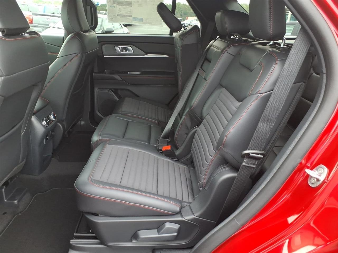 Ford Explorer  2026