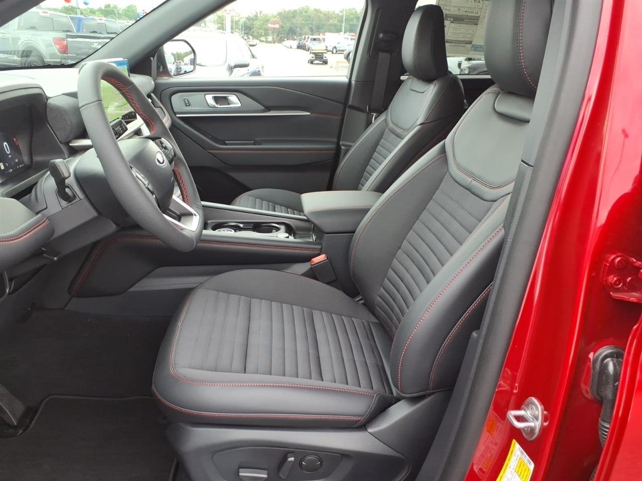 Ford Explorer  2026