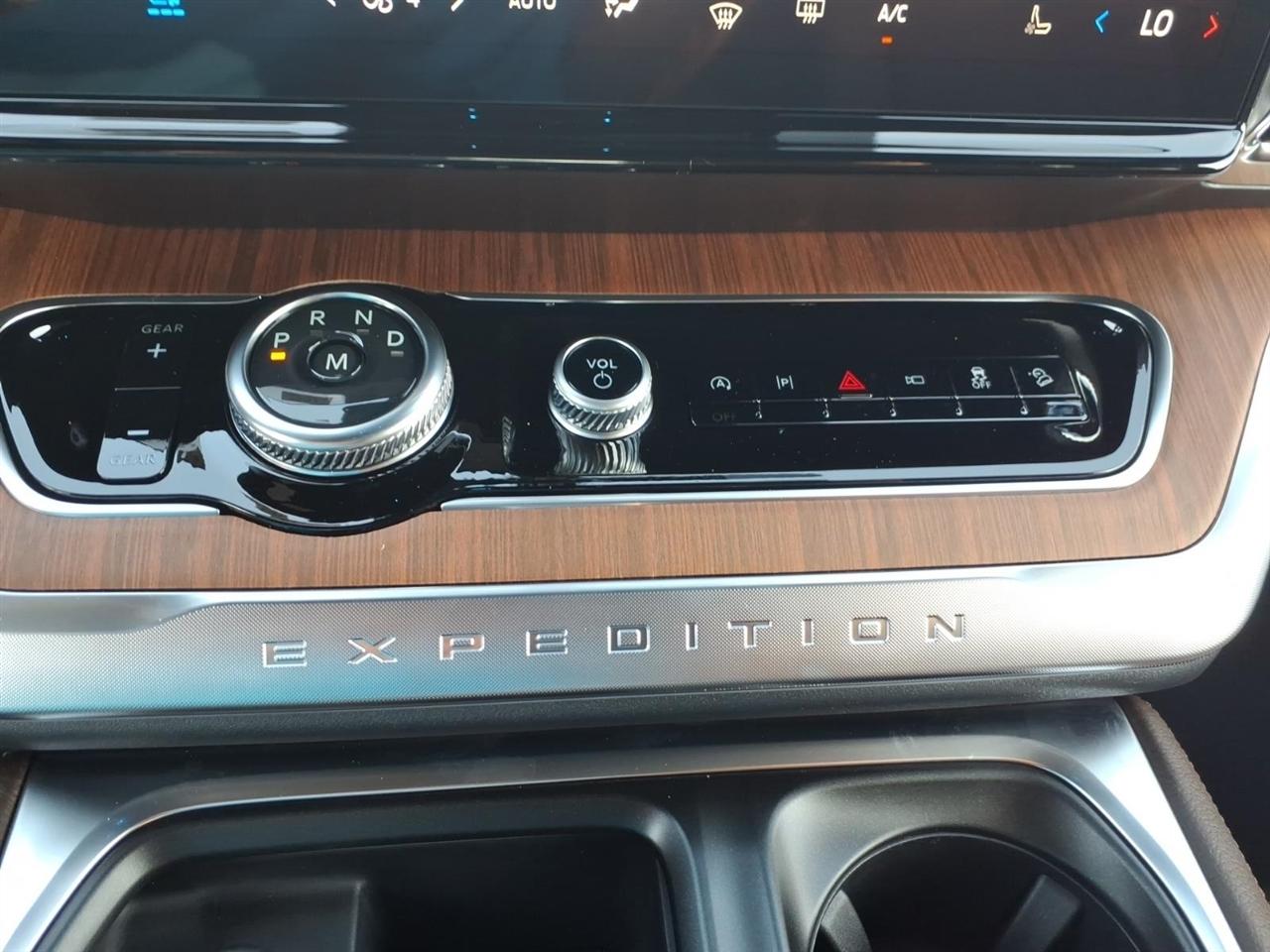 Ford Expedition  2026