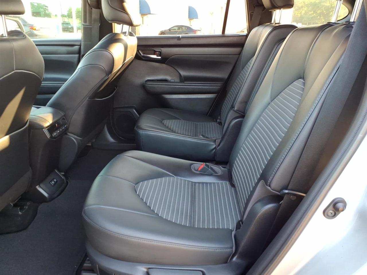 Toyota Highlander  2021