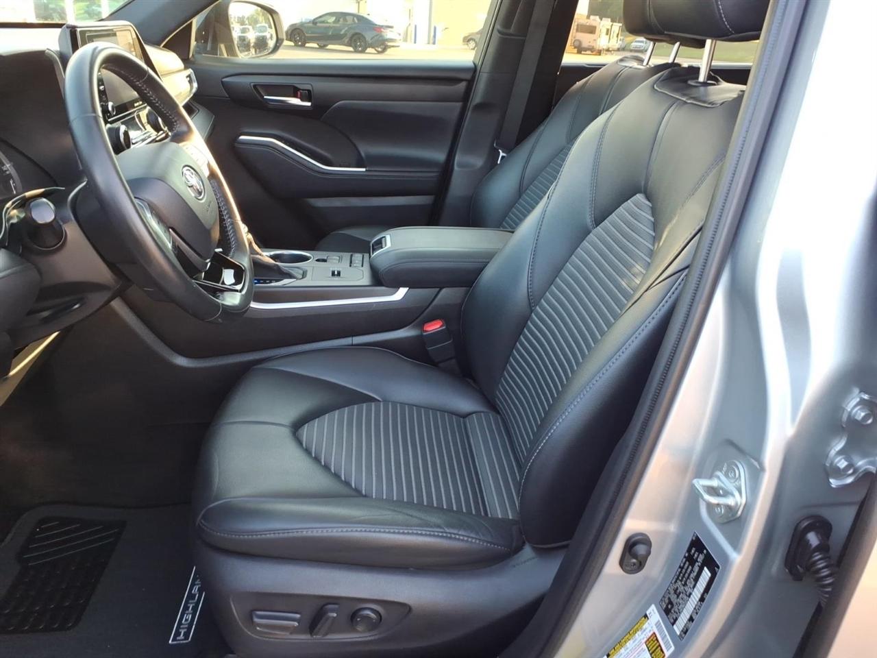 Toyota Highlander  2021