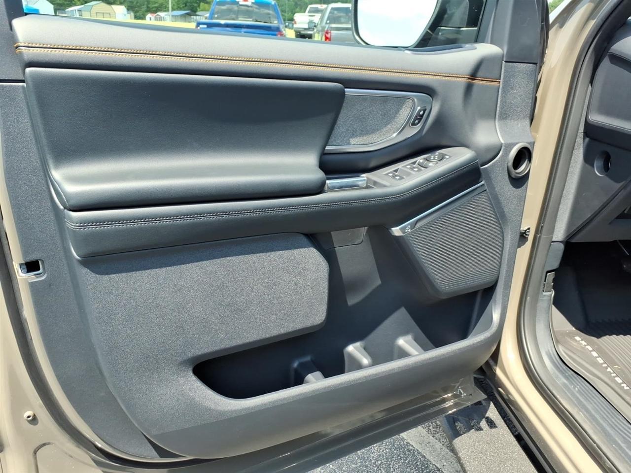 Ford Expedition  2027