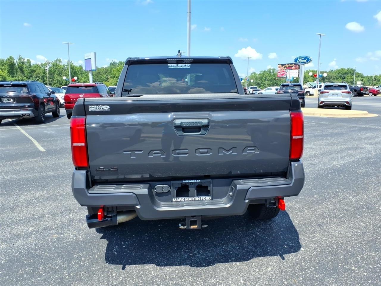Toyota Tacoma 4WD  2024