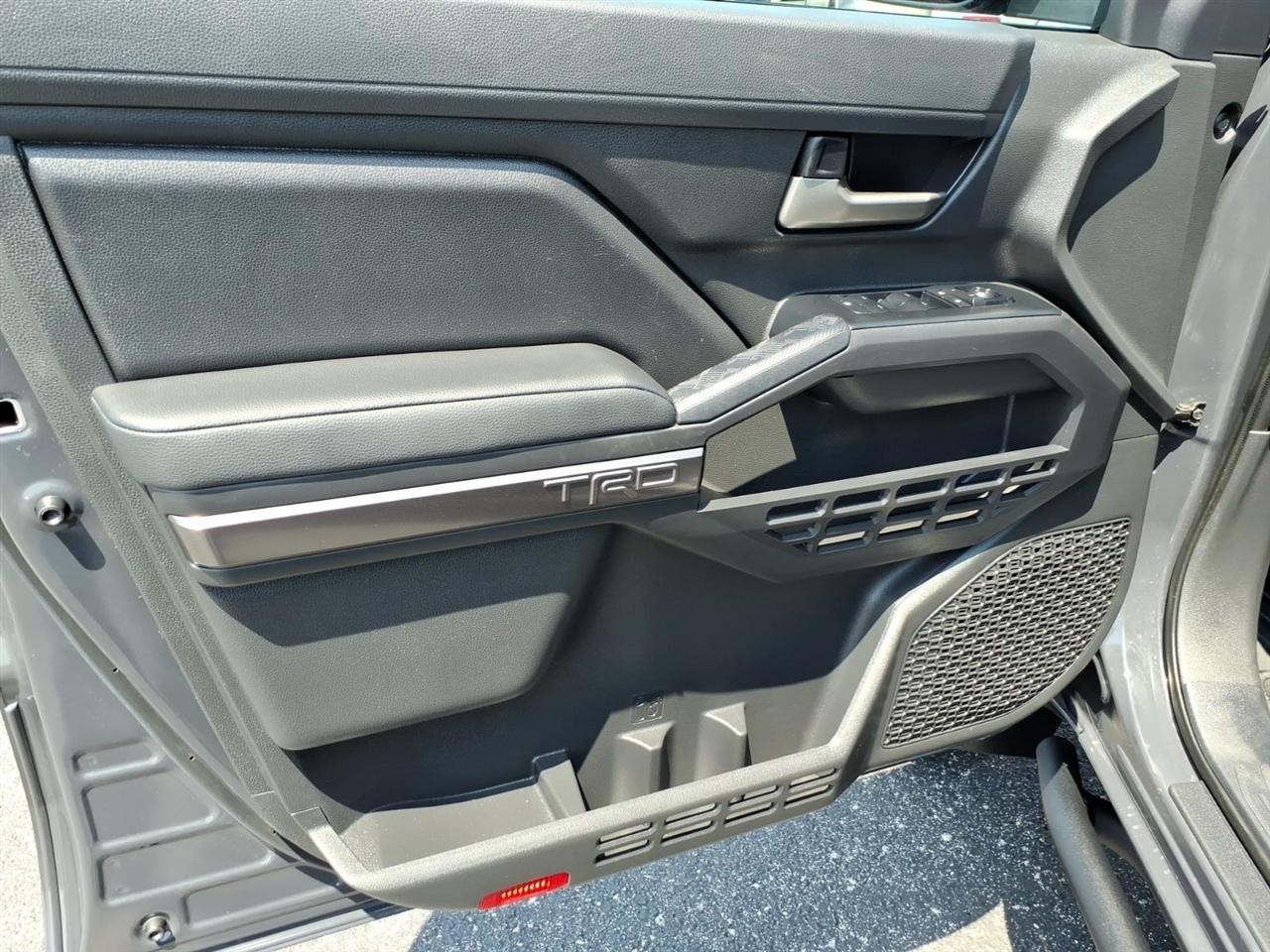 Toyota Tacoma 4WD  2024