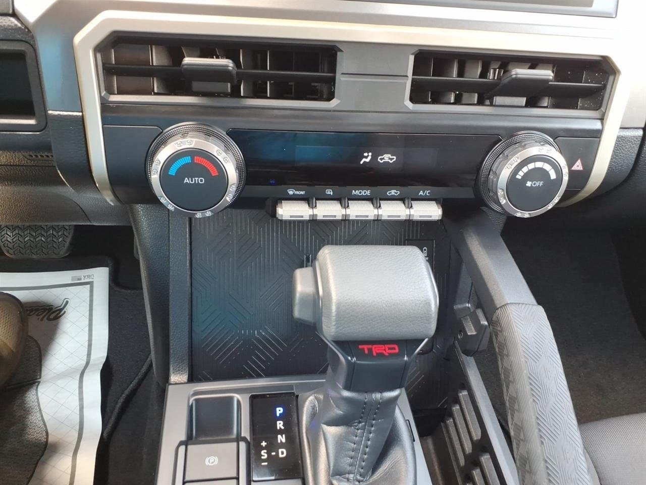 Toyota Tacoma 4WD  2024