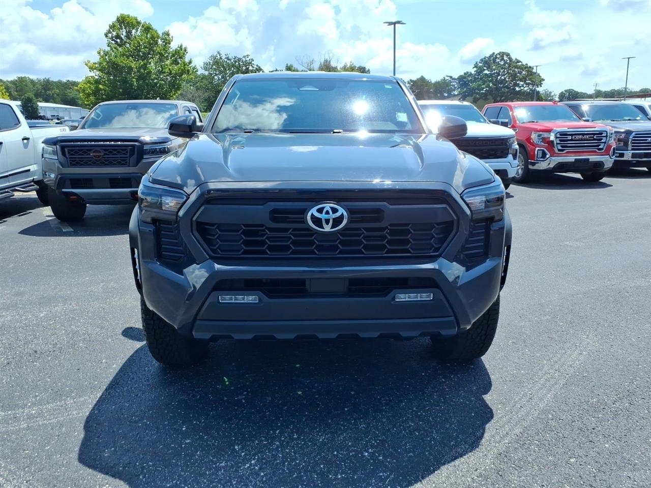 Toyota Tacoma 4WD  2024