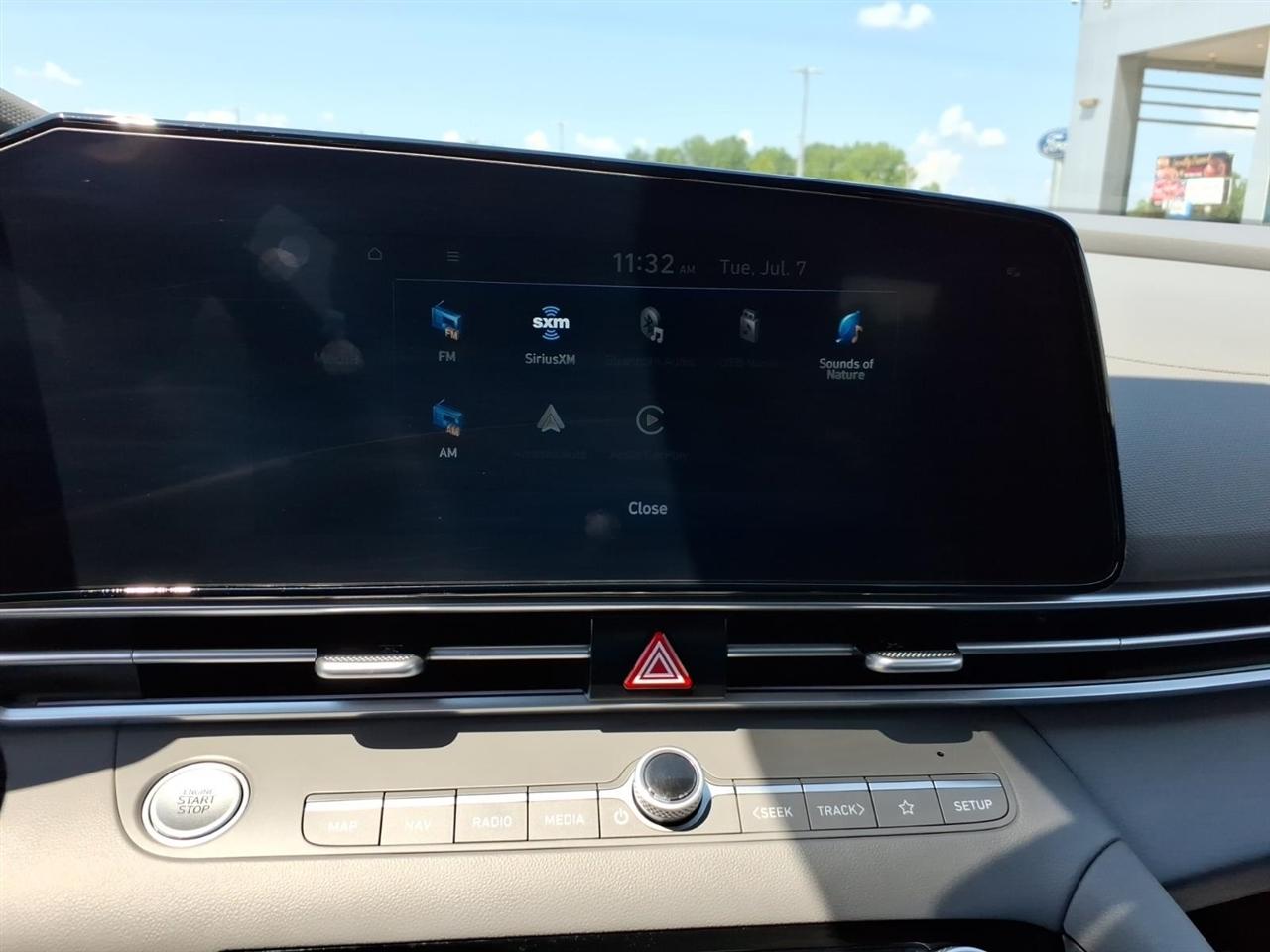Hyundai Elantra  2024
