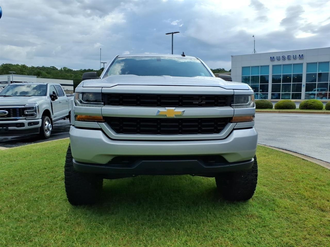 Chevrolet Silverado 1500  2018