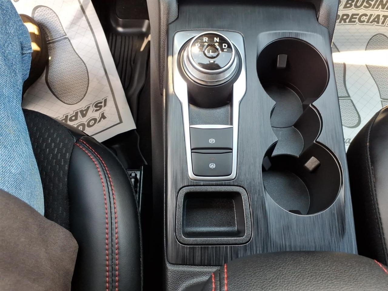 Ford Escape  2025