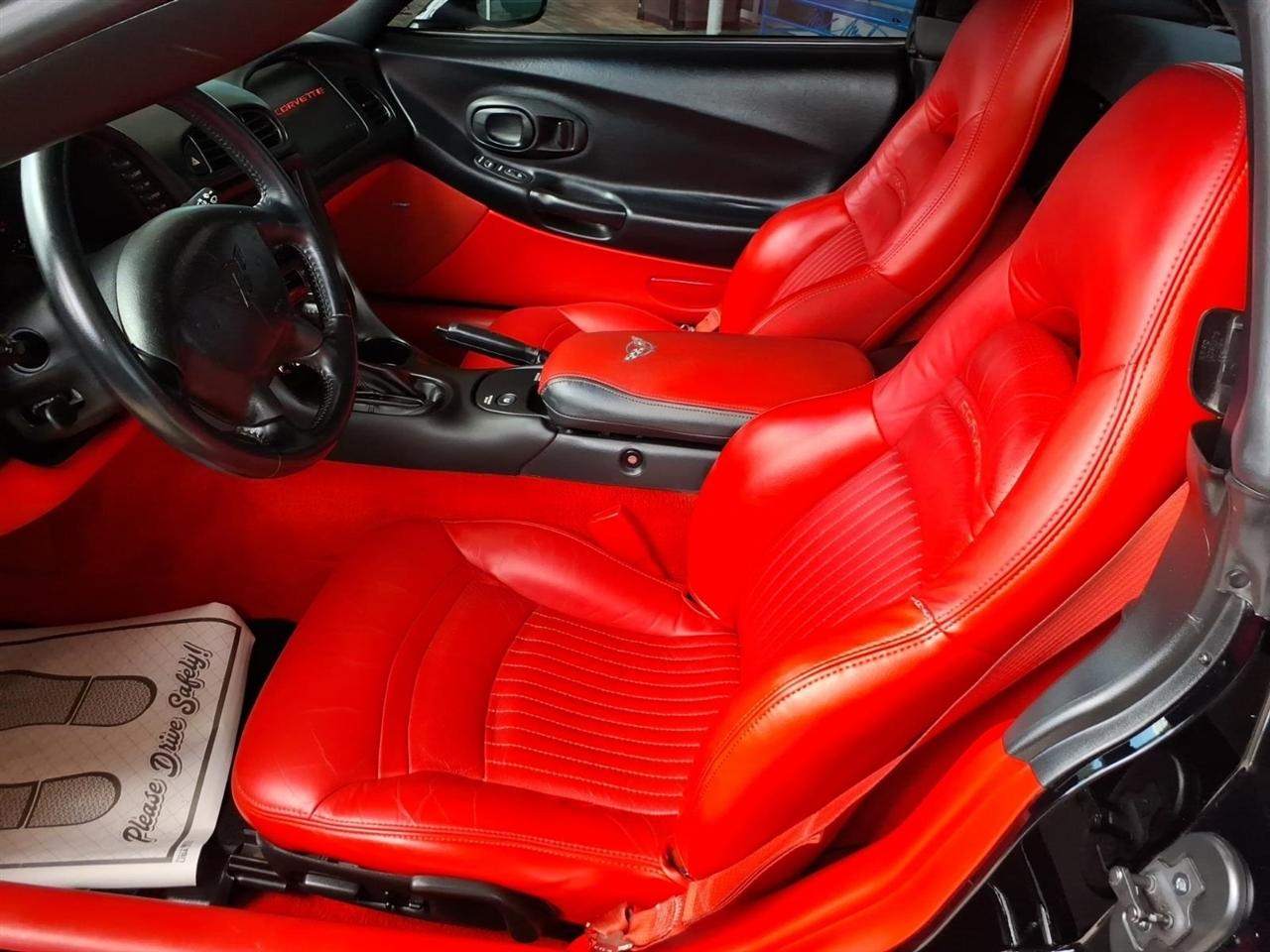 Chevrolet Corvette  2004