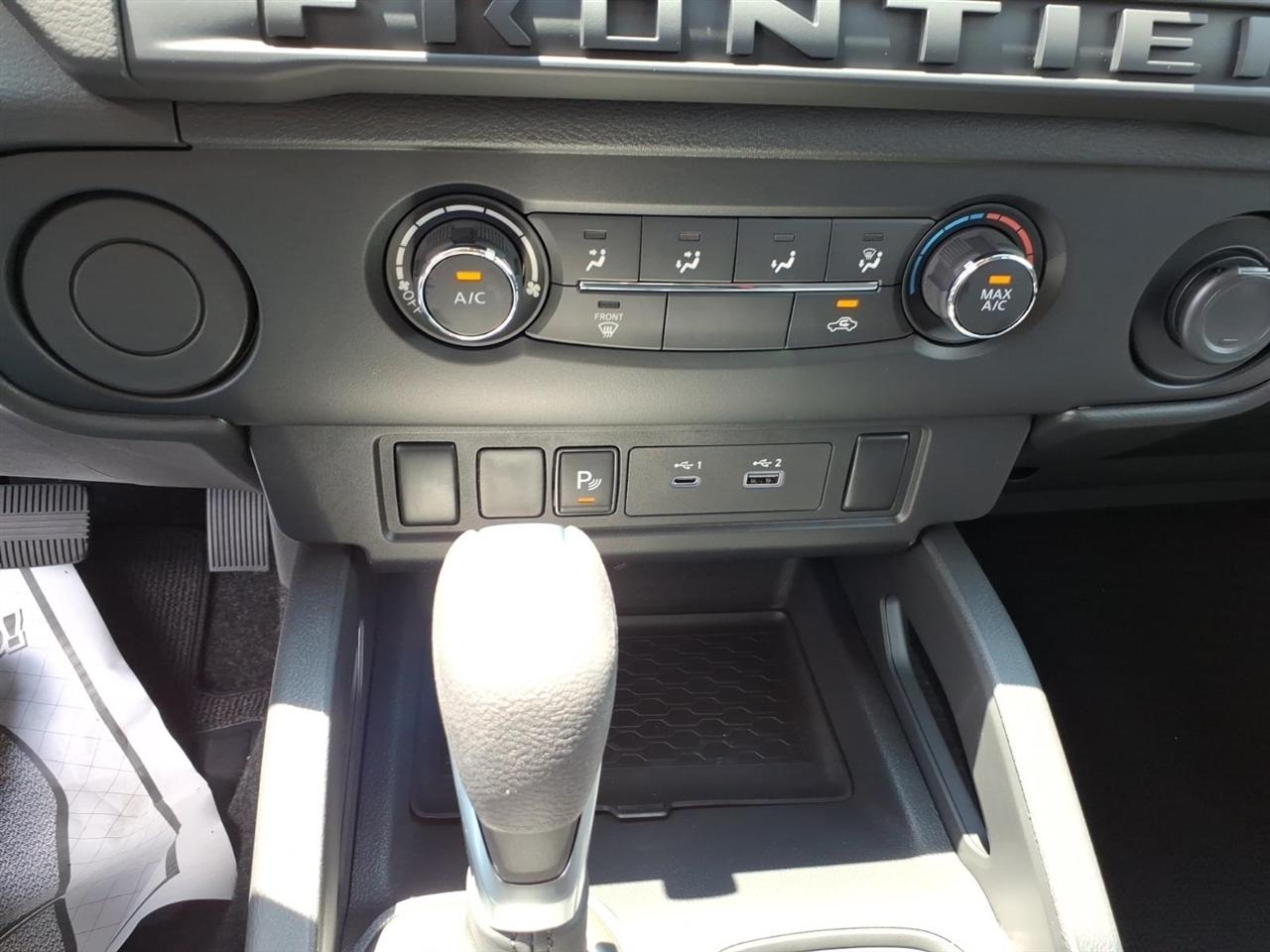 Nissan Frontier  2026