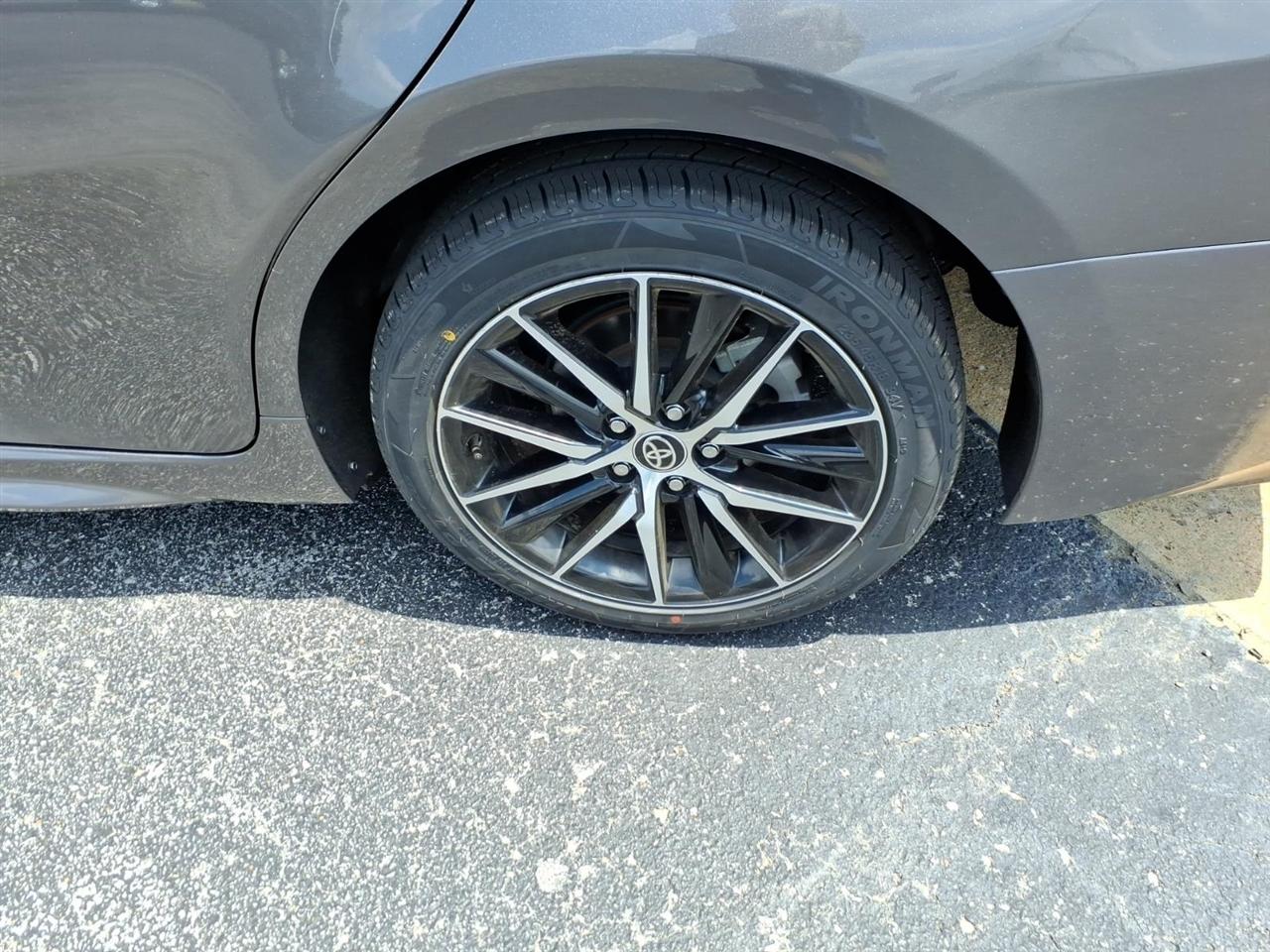 Toyota Camry  2024