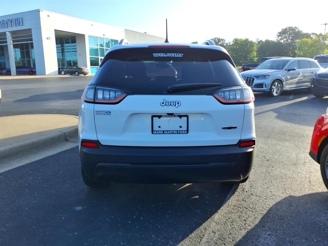 Jeep Cherokee  2021
