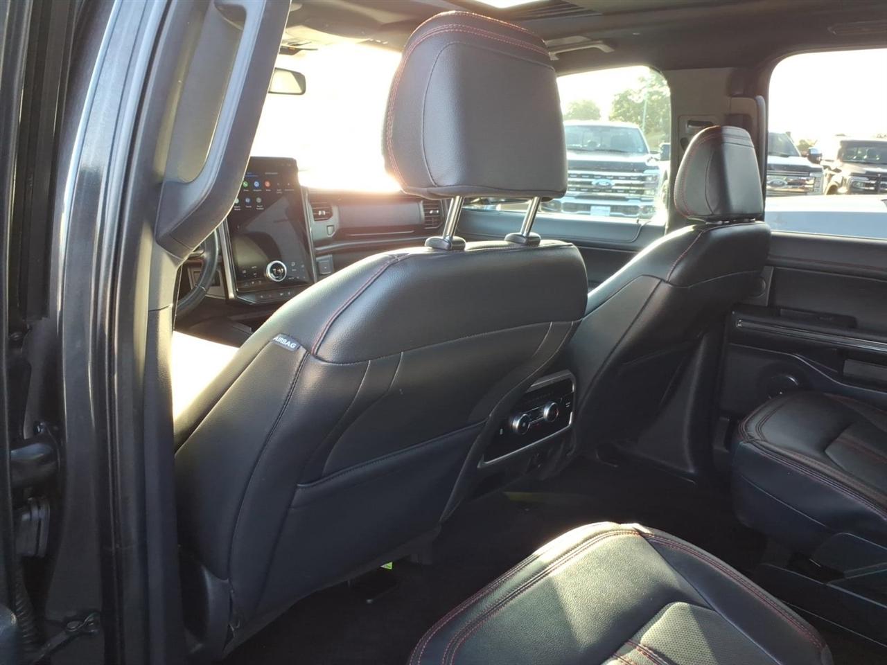 Ford Expedition  2022