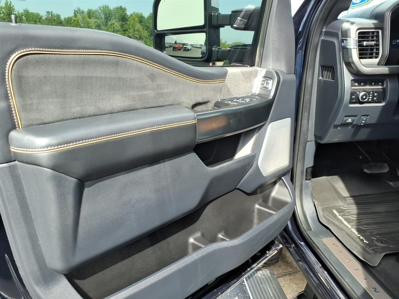 Ford Super Duty F-250 SRW  2024
