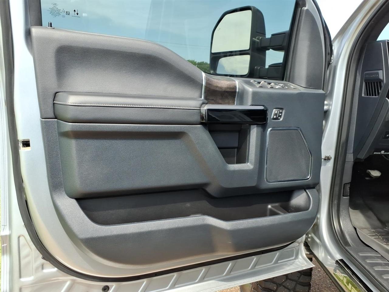 Ford Super Duty F-250 SRW  2022