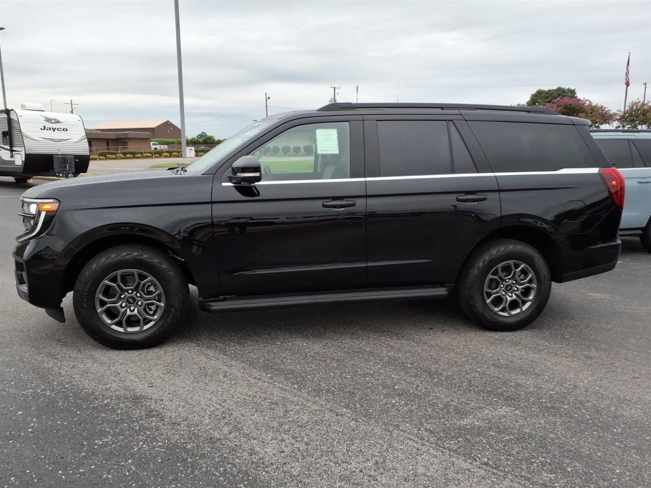 Ford Expedition  2027