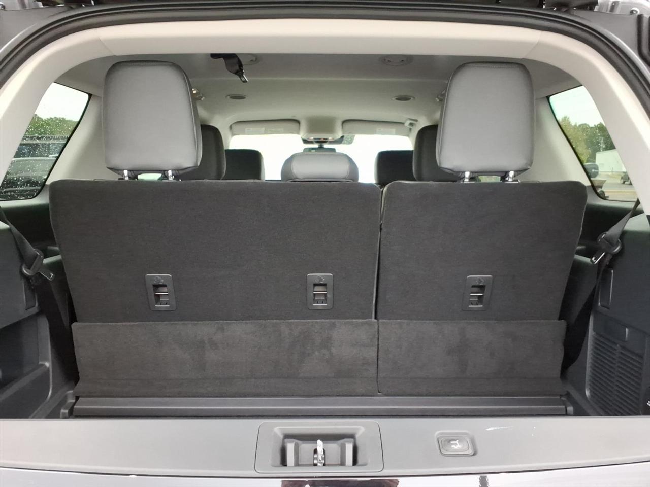 Ford Expedition  2027