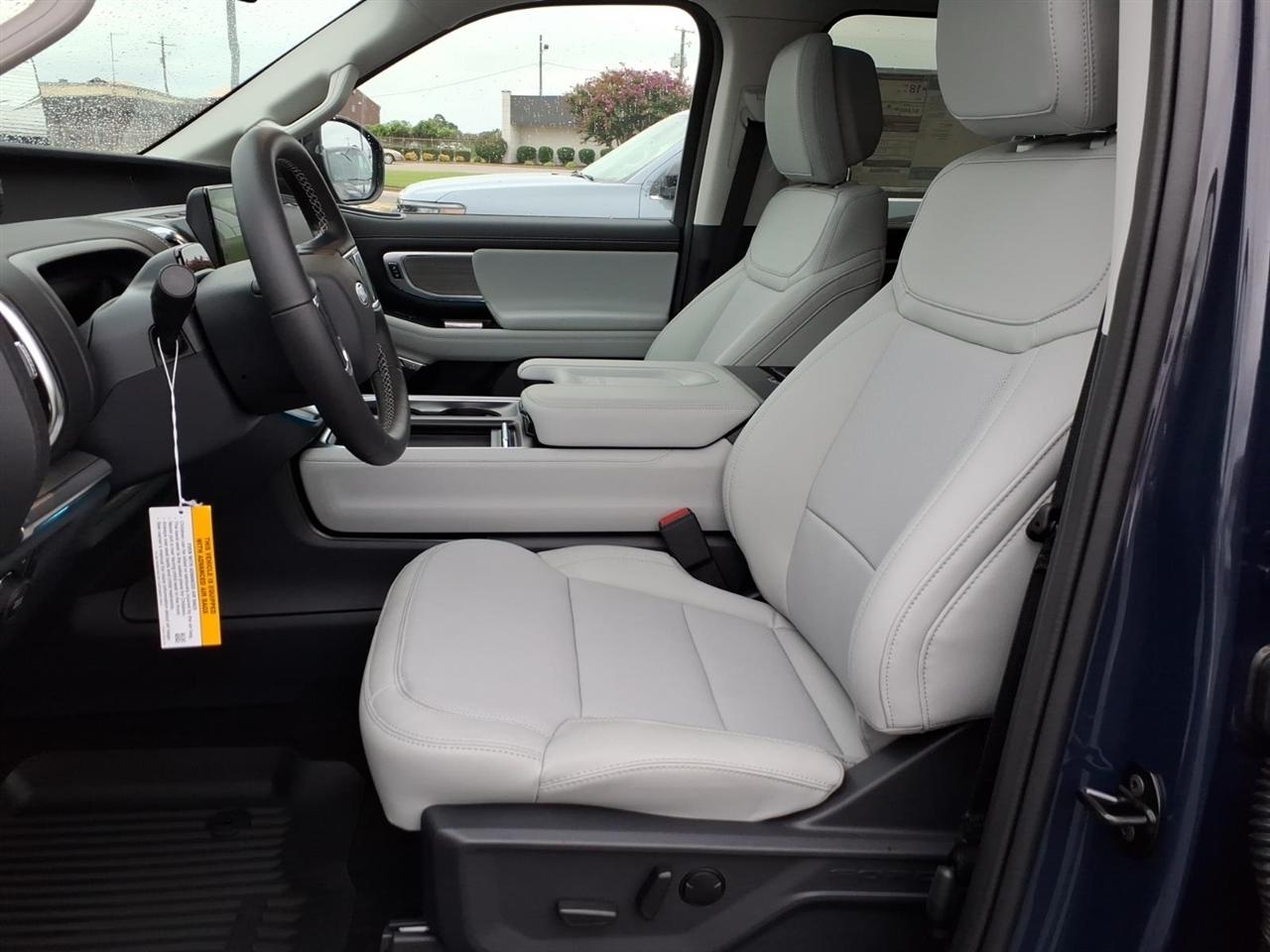 Ford Expedition  2027