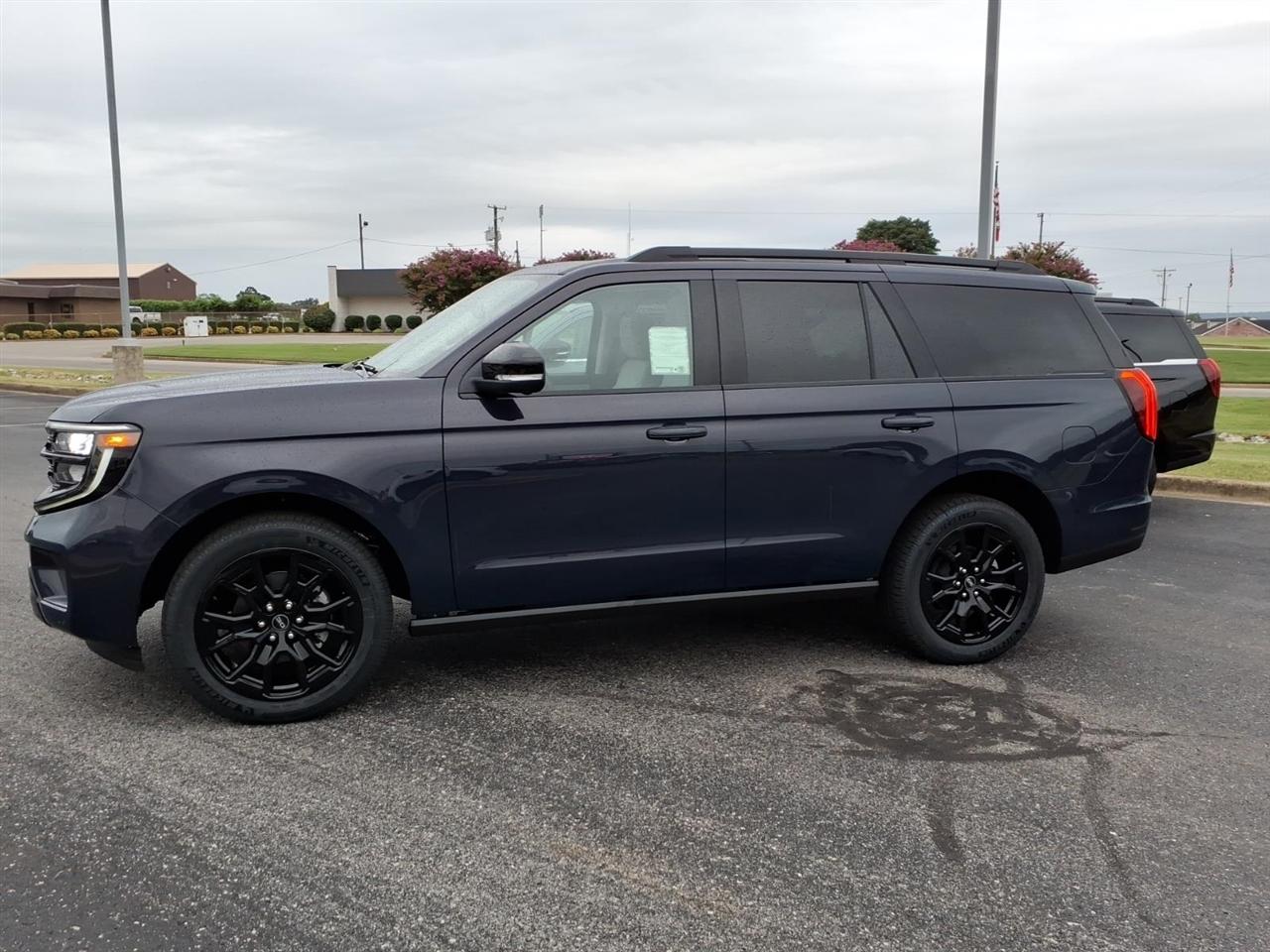 Ford Expedition  2027