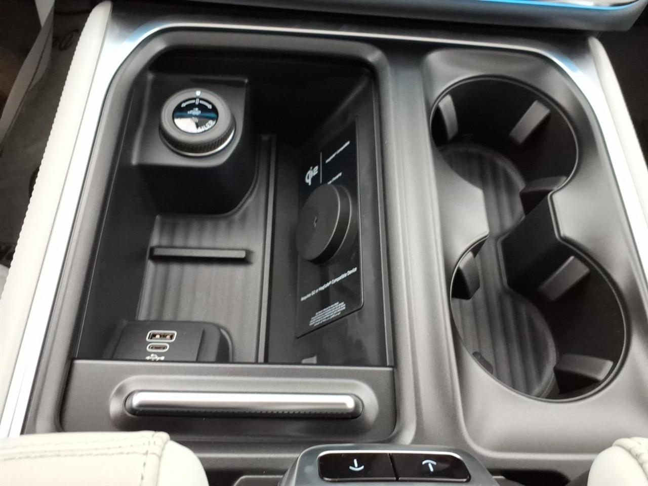 Ford Expedition  2027