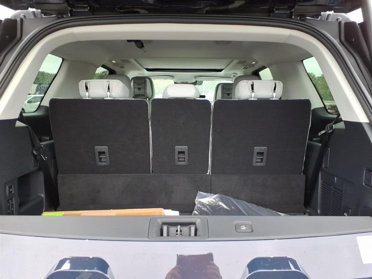 Ford Expedition  2027