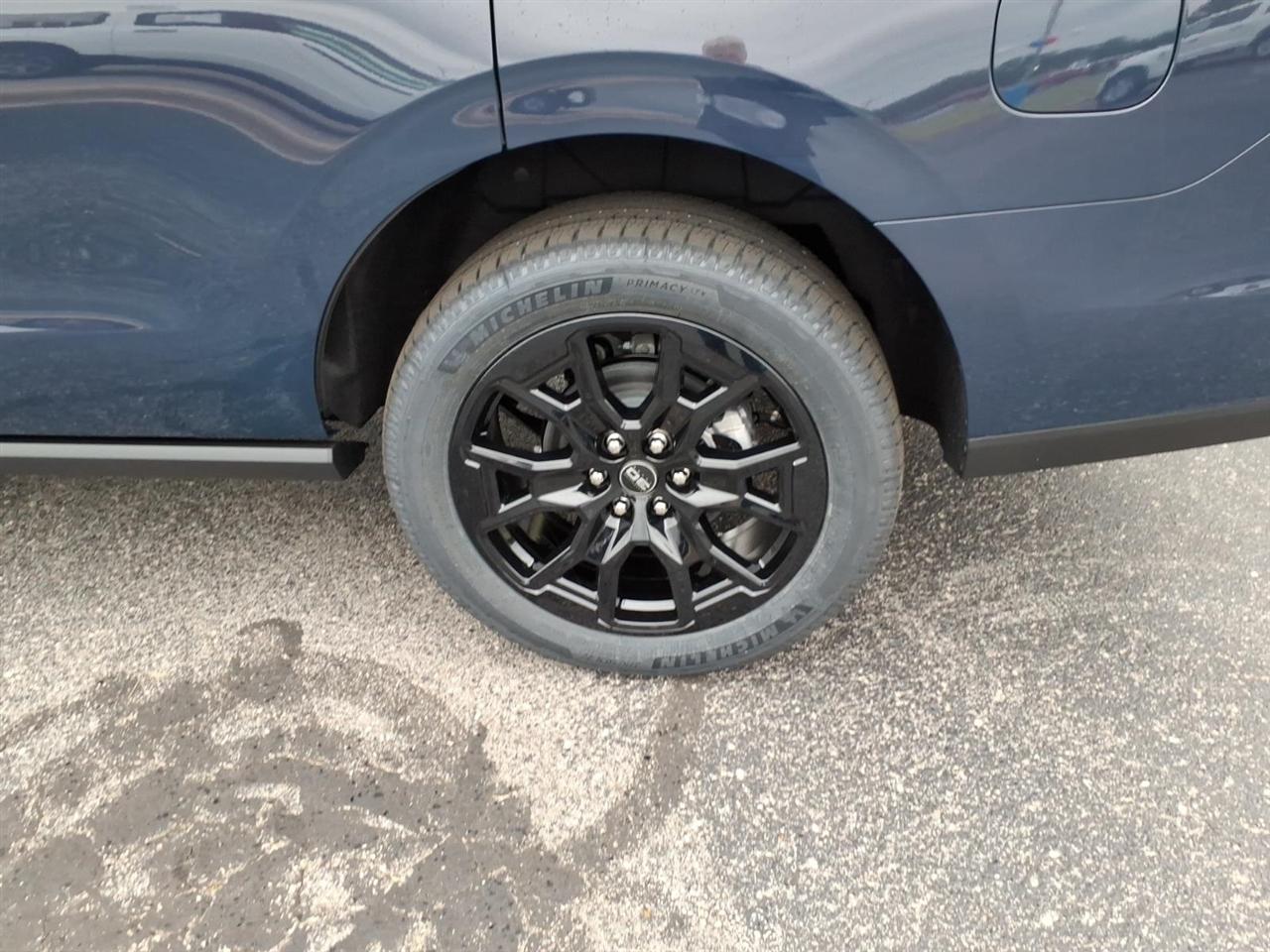 Ford Expedition  2027